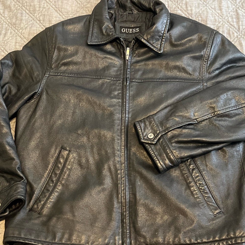 Men’s GUESS leather jacket! Great condition.